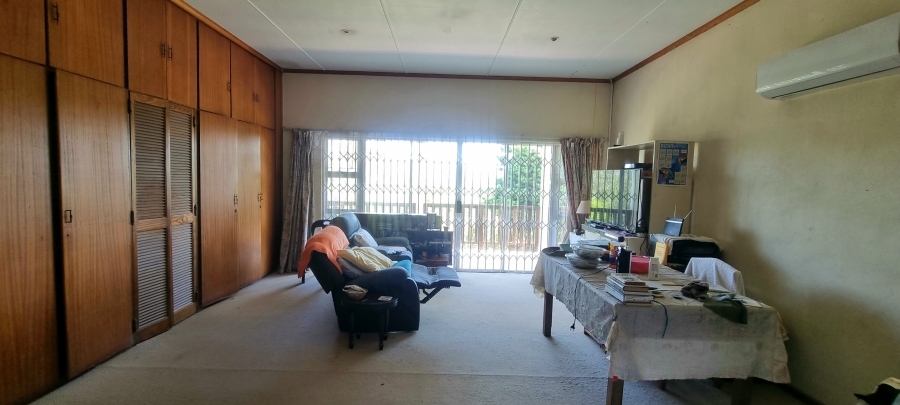 4 Bedroom Property for Sale in Summerpride Eastern Cape